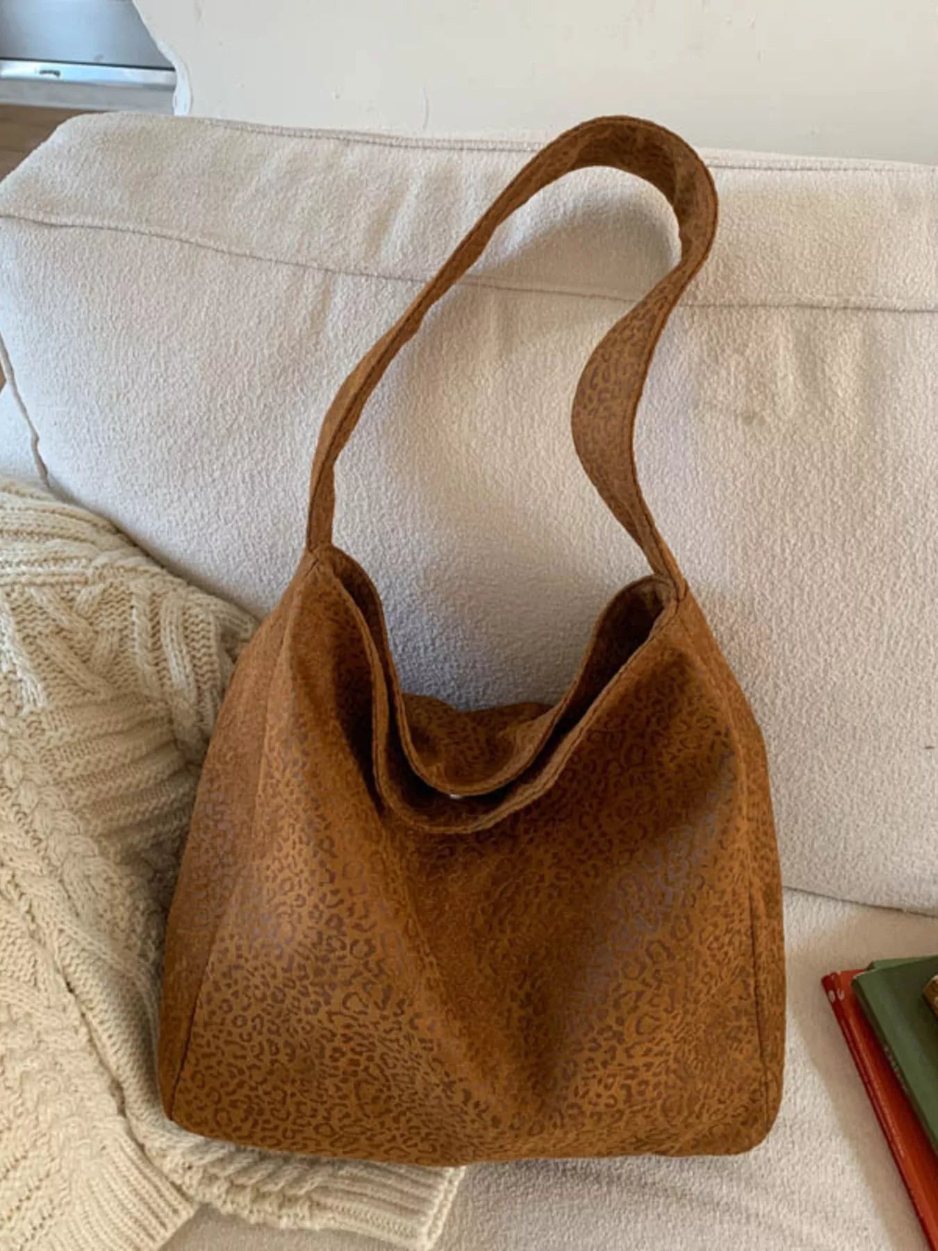 37e703db496b462097e377e450fc4458-Max-Origin